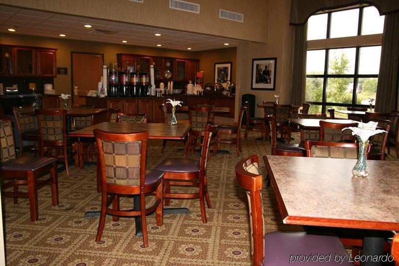 Hampton Inn & Suites Addison Restaurant foto